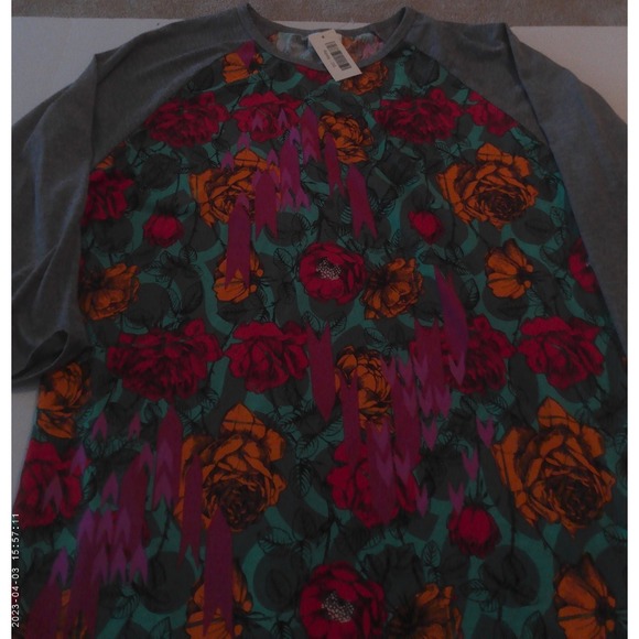LuLaRoe Tops - LULAROE RANDY WOMENS TEE SIZE 2XL NWT FLORAL W/GREY SLEEVES (RN5)